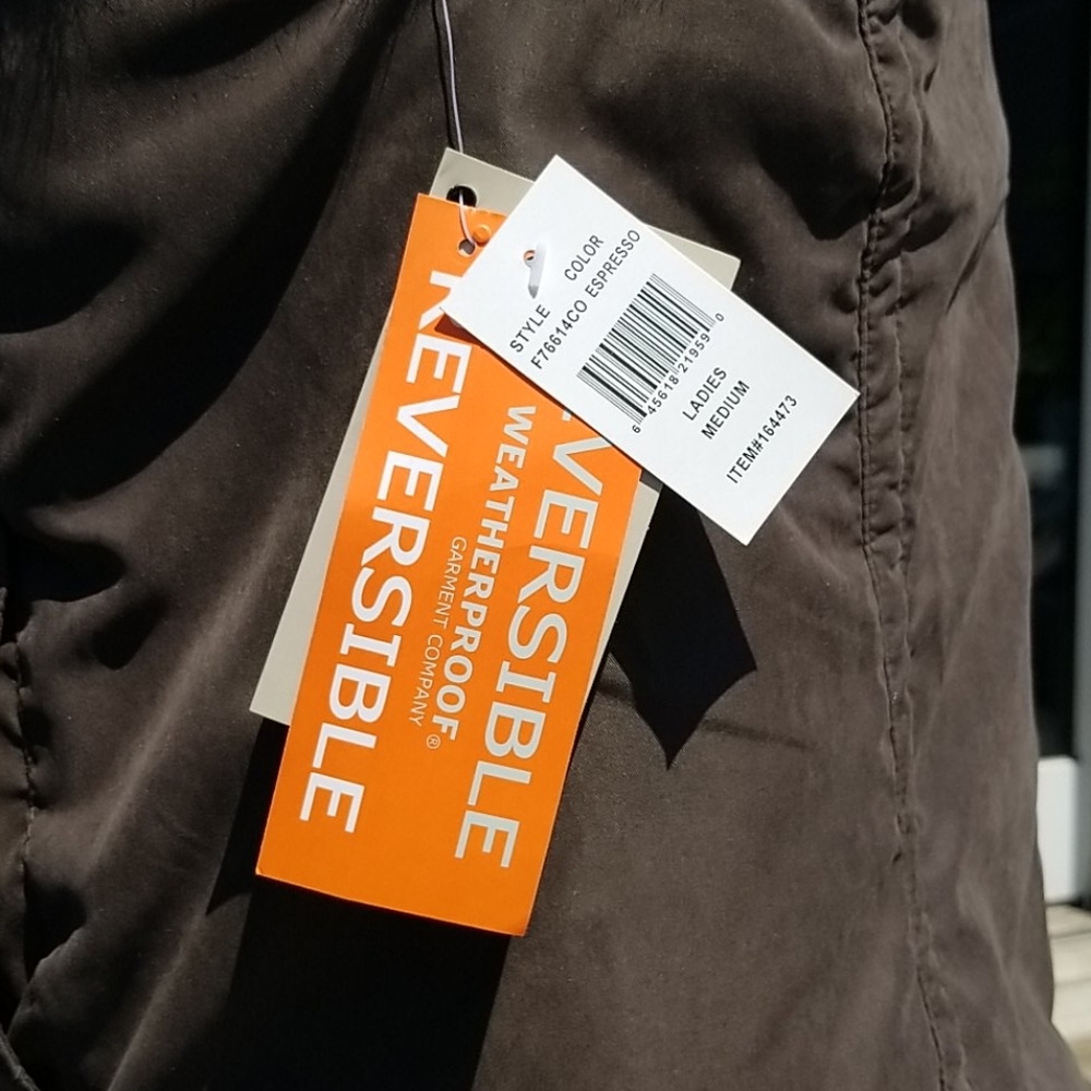 Reversible vest - Picture 3 of 10